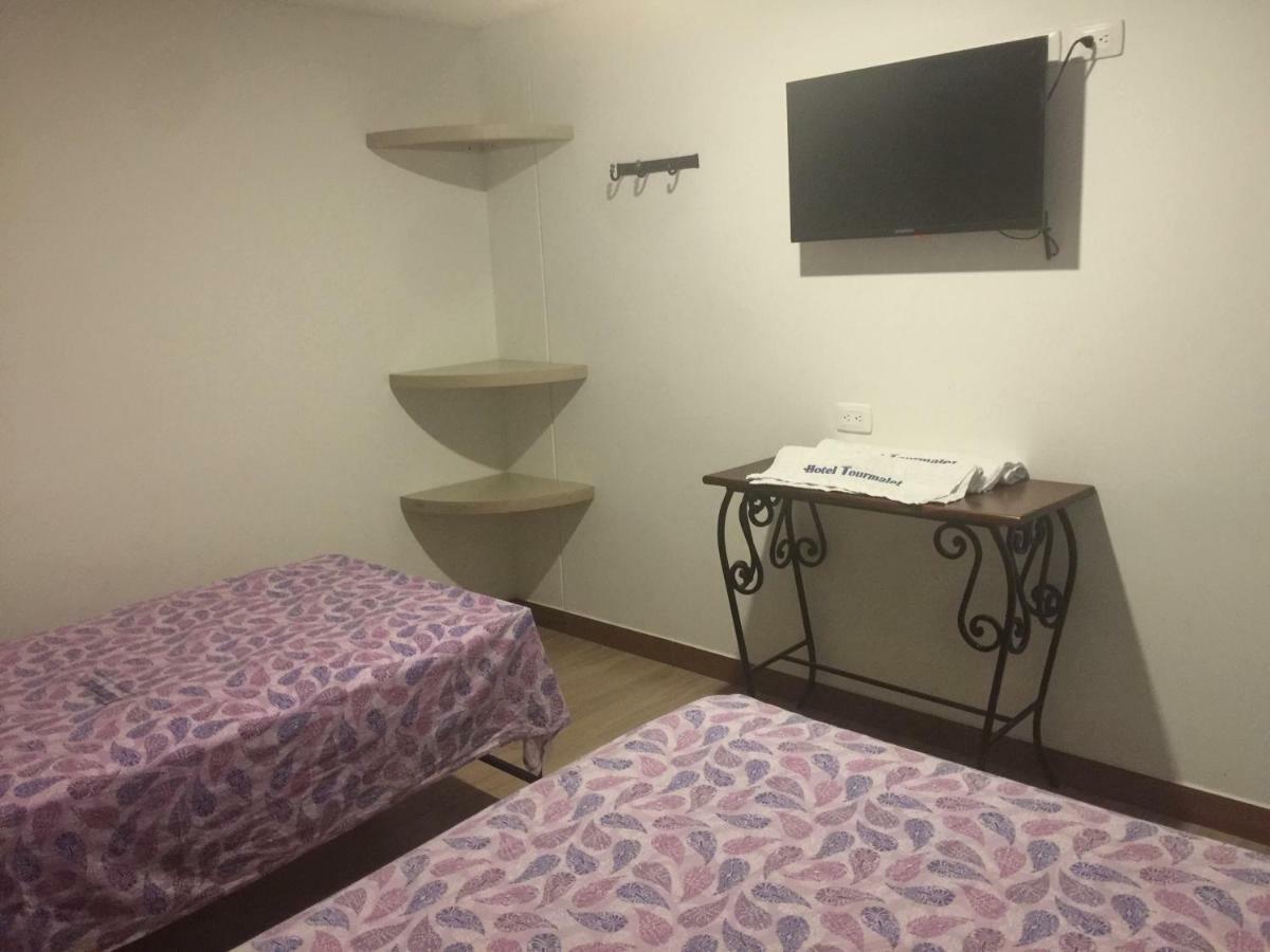 Hotel Tourmalet Кали Екстериор снимка