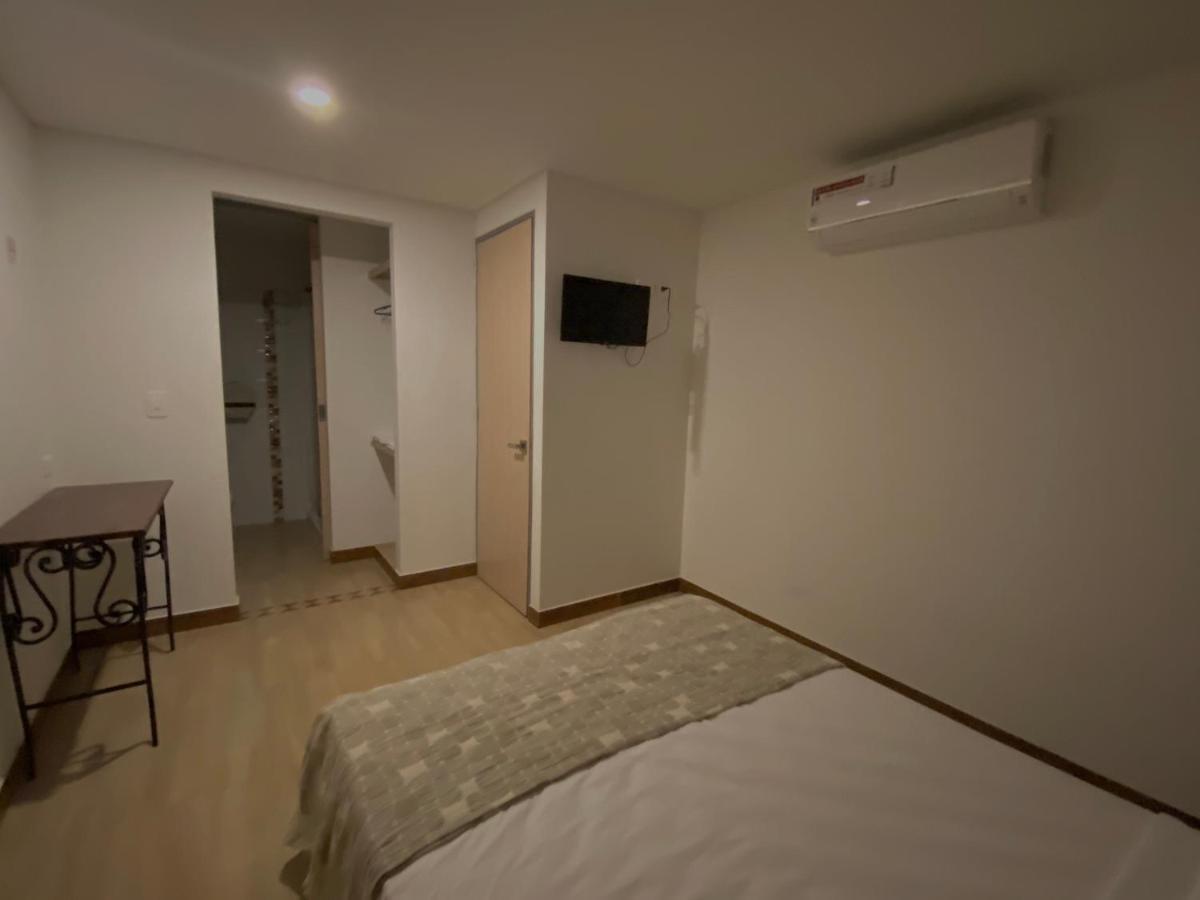 Hotel Tourmalet Кали Екстериор снимка